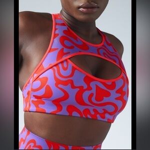 Savage x FENTY Hotline Medium Impact Sports Bra Size Small